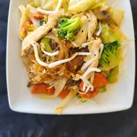Pad Woon Sen (Stir-Fried Glass Noodle)